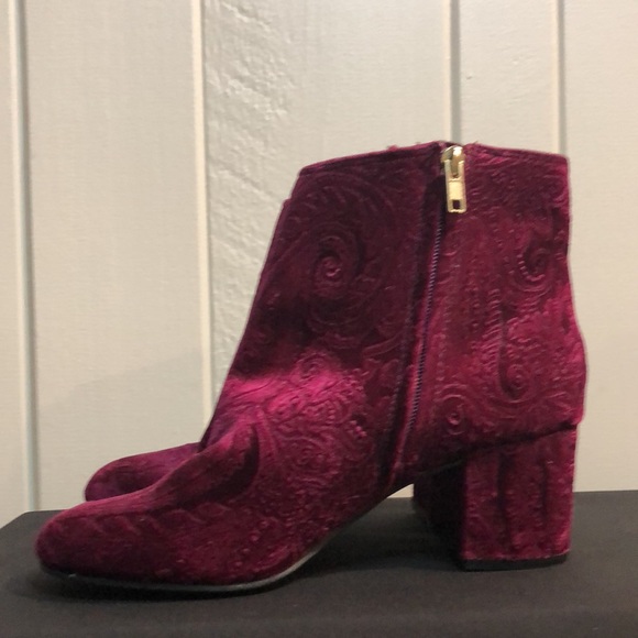 ZigiSoho Ankle Suede Red Booties - Picture 6 of 10